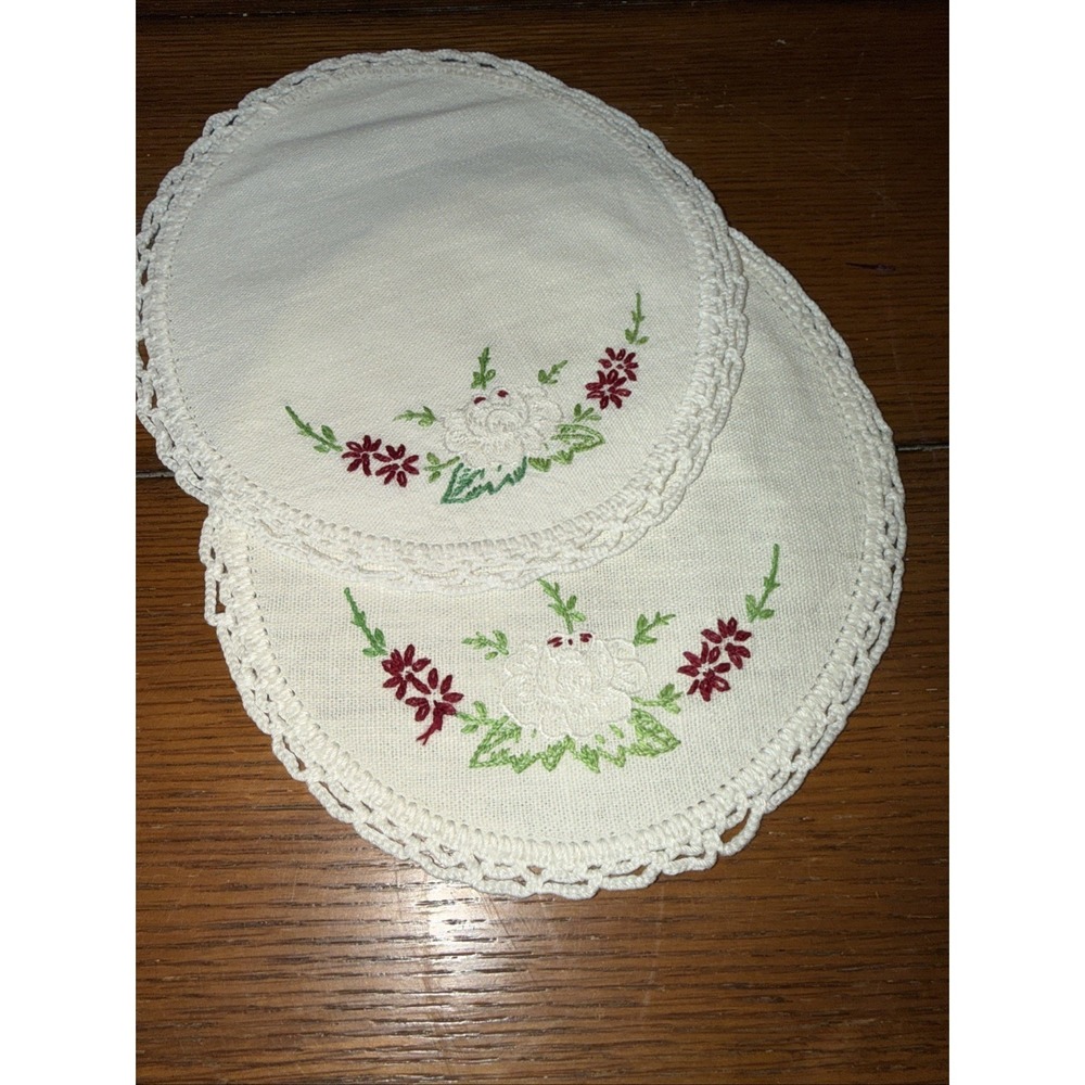Round Vtg Pair Embroidered Crocheted Trim Doilies Flowers Leaves 8"